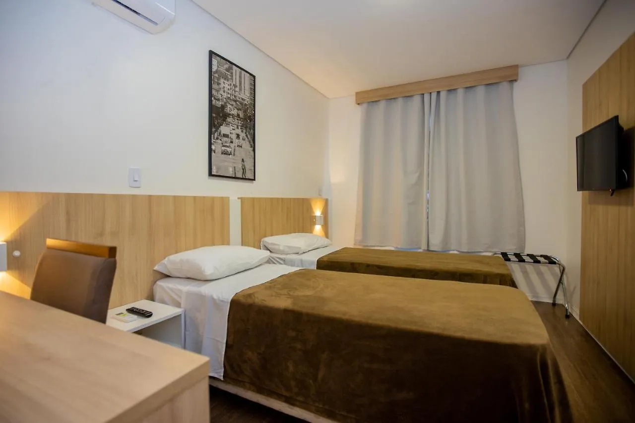 Tri Hotel Chapecó 3*,